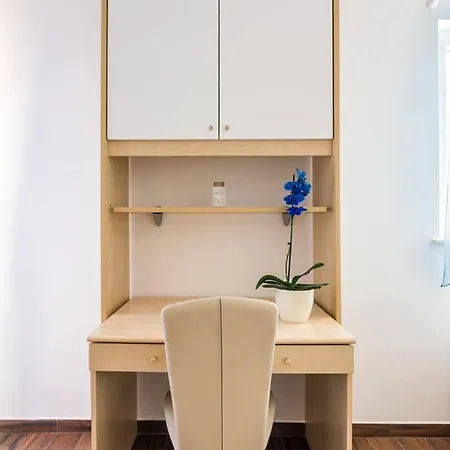 Apartament Dora Vantacici
