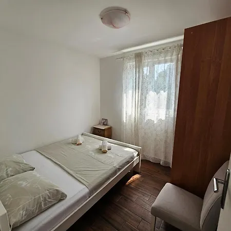Apartament Dora