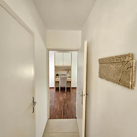 Dora Apartament *