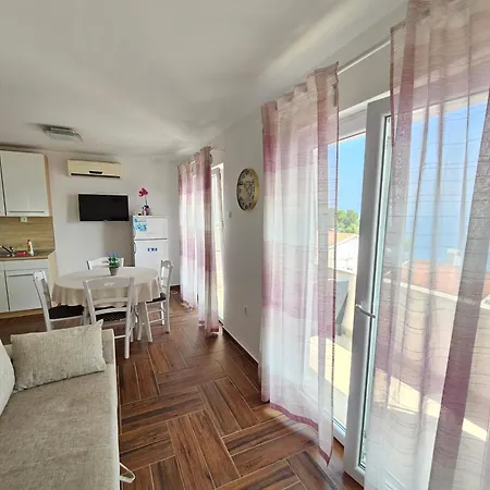Dora Apartament