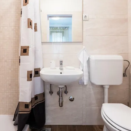 Apartament Dora Vantacici