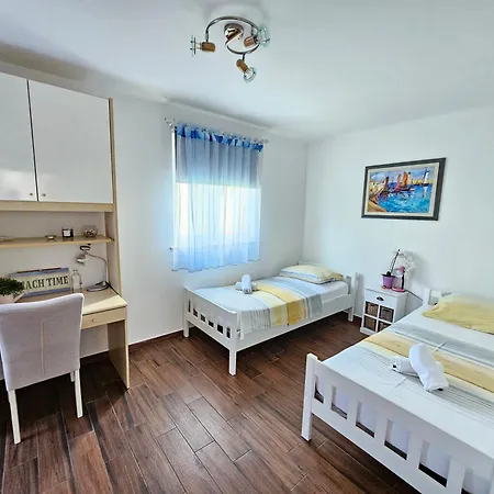 Apartamento Dora *