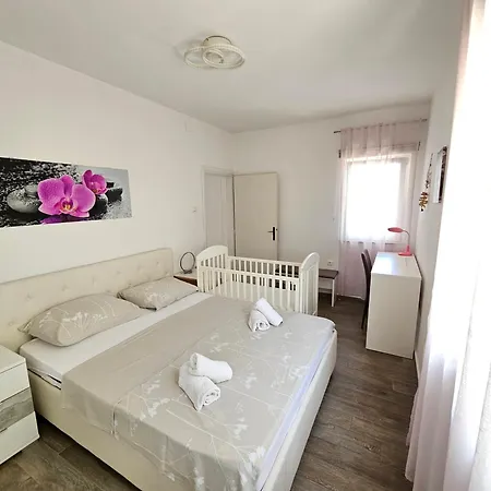 Apartamento Dora *