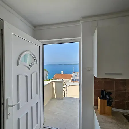 Dora Apartment