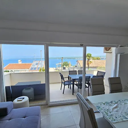 Dora Apartment *