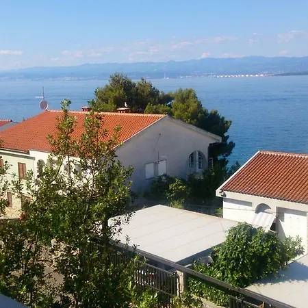 Dora Apartment *