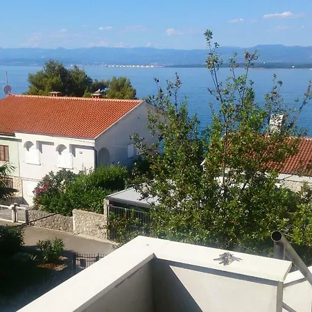 Dora Apartment Vantacici